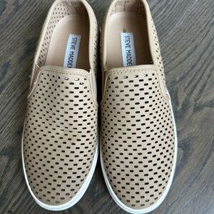 Brand new Steve Madden slip ons